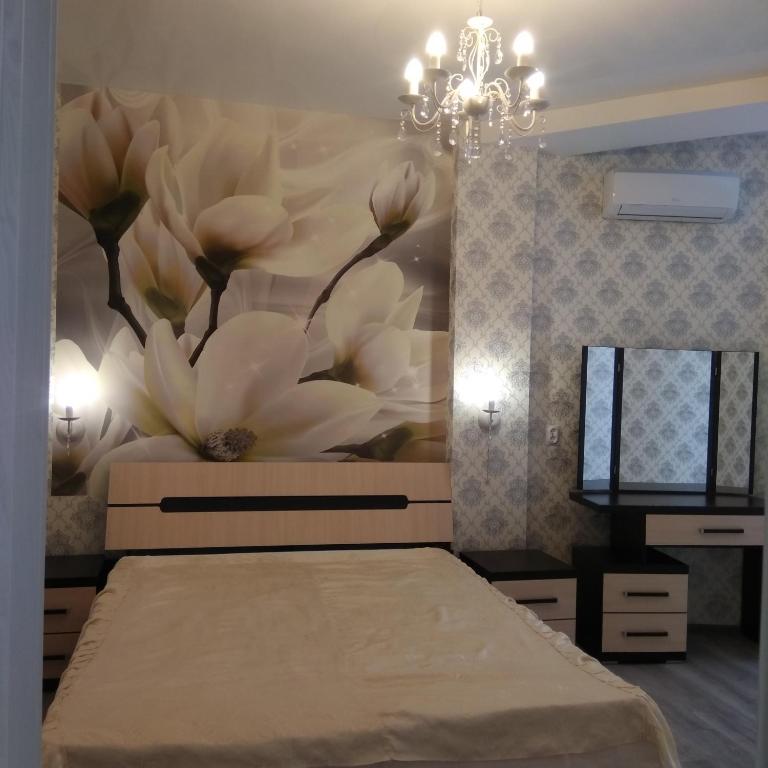 2х-комнатная квартира Крымская 19к8 в Геленджике - фото 1