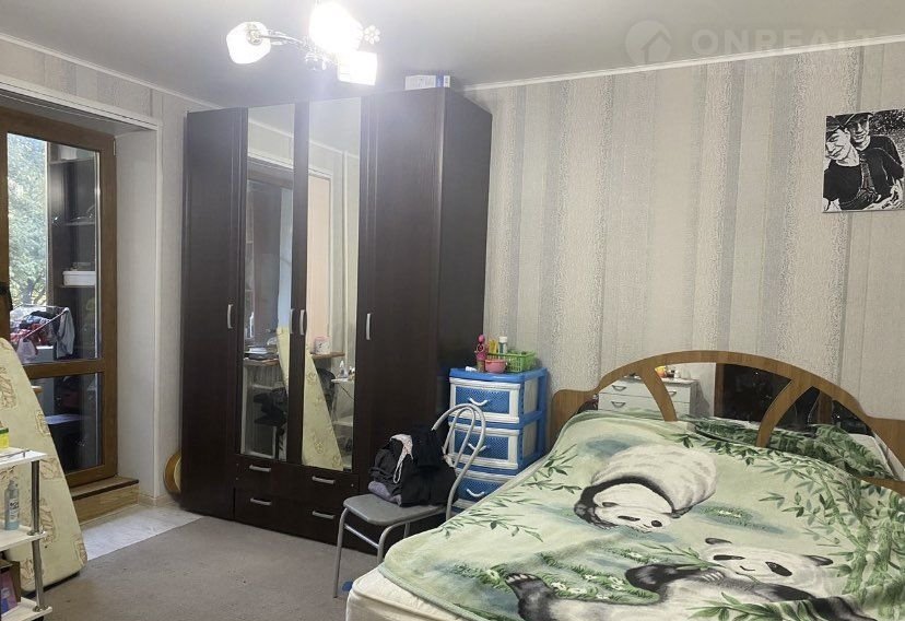 3х-комнатная квартира Молодежная 14 в Гуково - фото 1