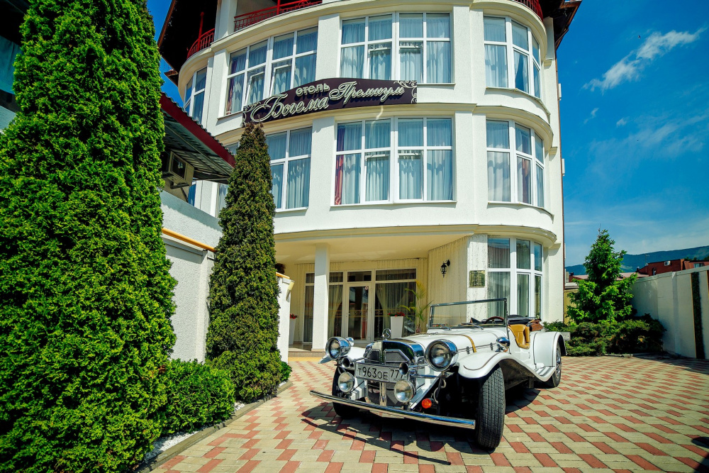 "Богема Премиум" отель в Геленджике - фото 1