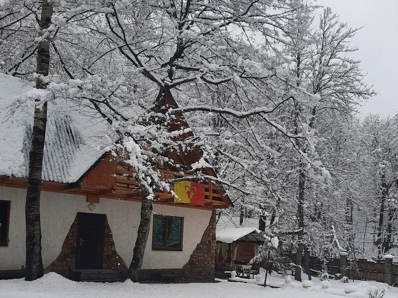 "Ипатово" гостевой дом в Теберде - фото 1