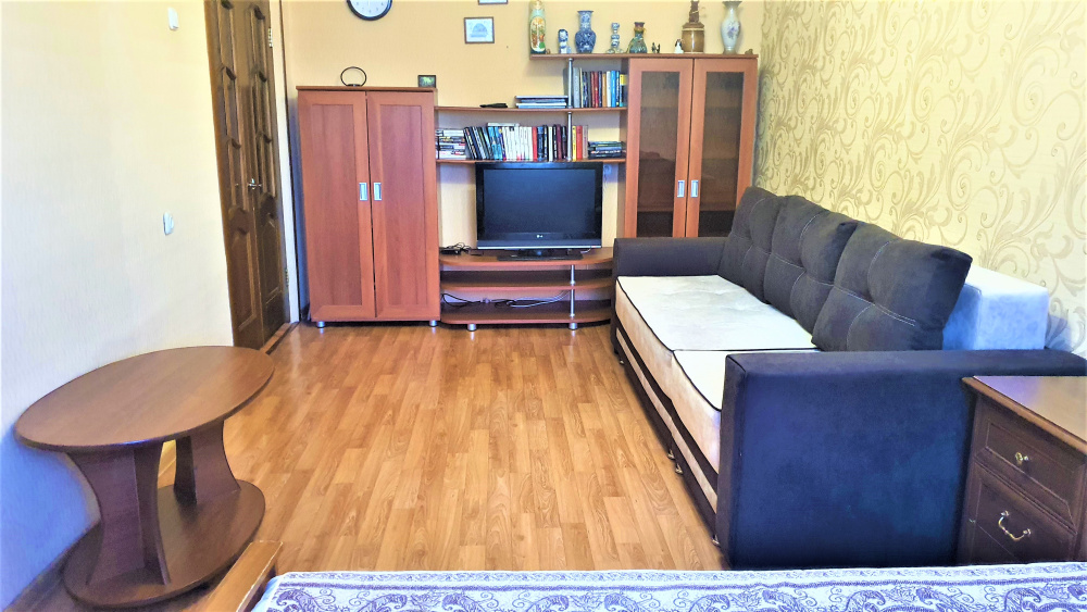 "Домашний Уют на Зверева" 3х-комнатная квартира в Надыме - фото 1