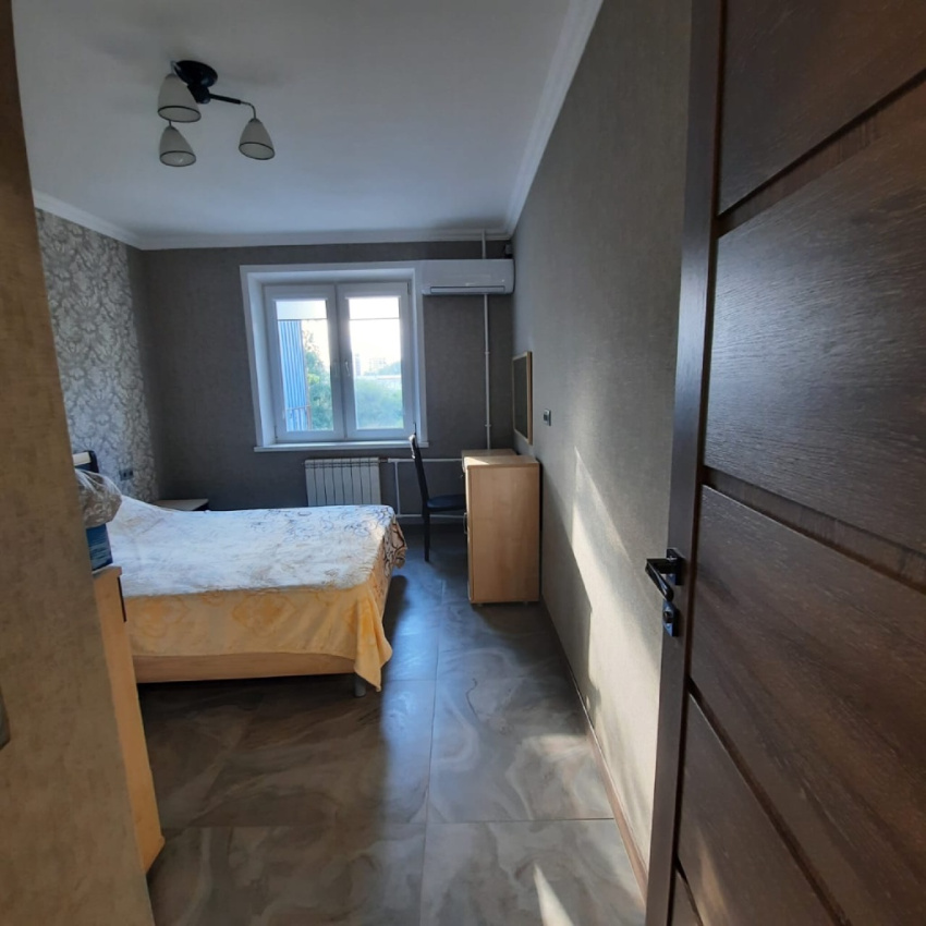"Уютная квартира на Ворошилова 24" 3х-комнатная квартира в Новокуйбышевске - фото 1