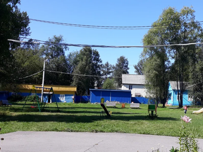 "Чайка" база отдыха в п. Утулик (Байкальск) - фото 1