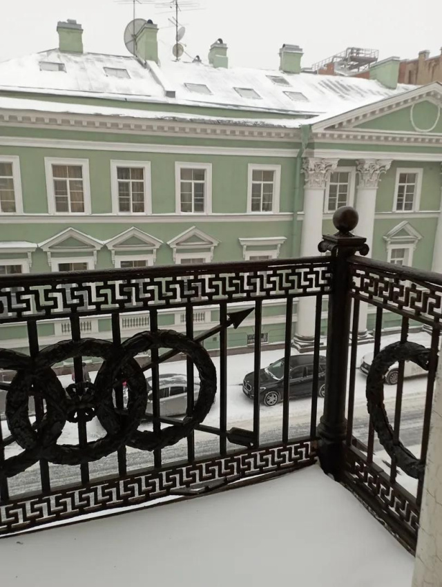 "С видом на красивую улицу" 2х-комнатная квартира в Санкт-Петербурге - фото 2