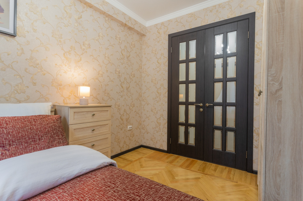 "Пять Звезд Версаль" 2х-комнатная квартира в Краснодаре - фото 5