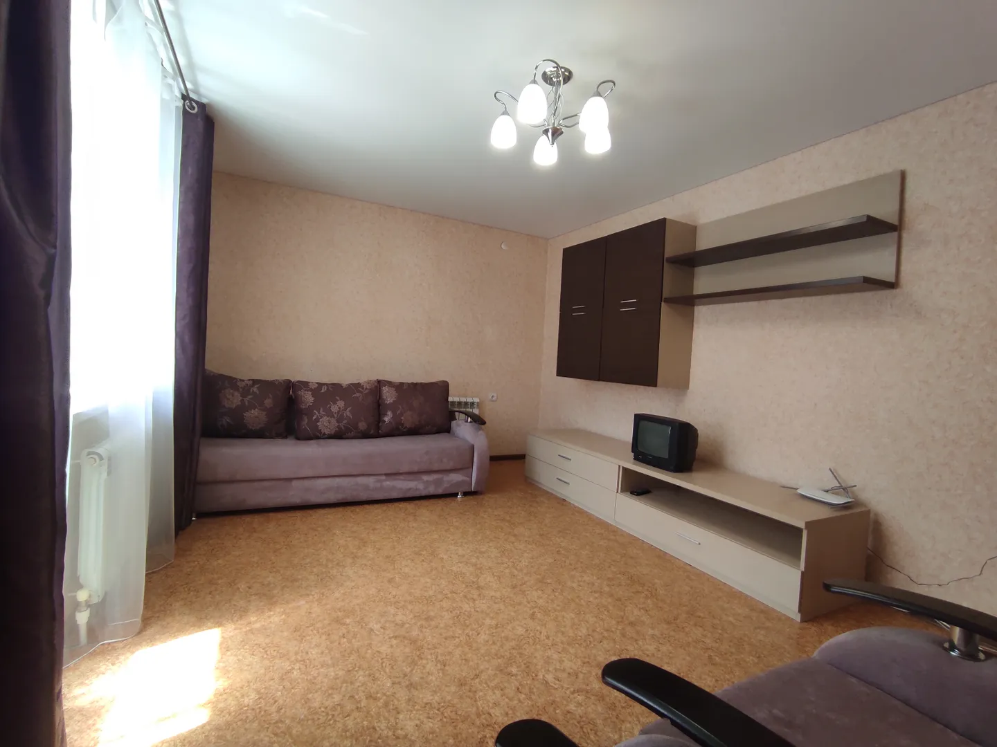 "Уютная в верхней части города" 2х-комнатная квартира в Семилуках - фото 2