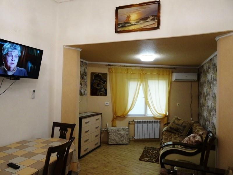 1-комнатная квартира на земле Пушкина 55 кв 16 в Евпатории - фото 12