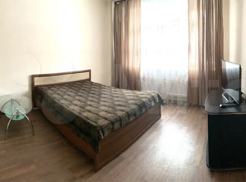 1-комнатная квартира Дианова 27 в Омске - фото 1