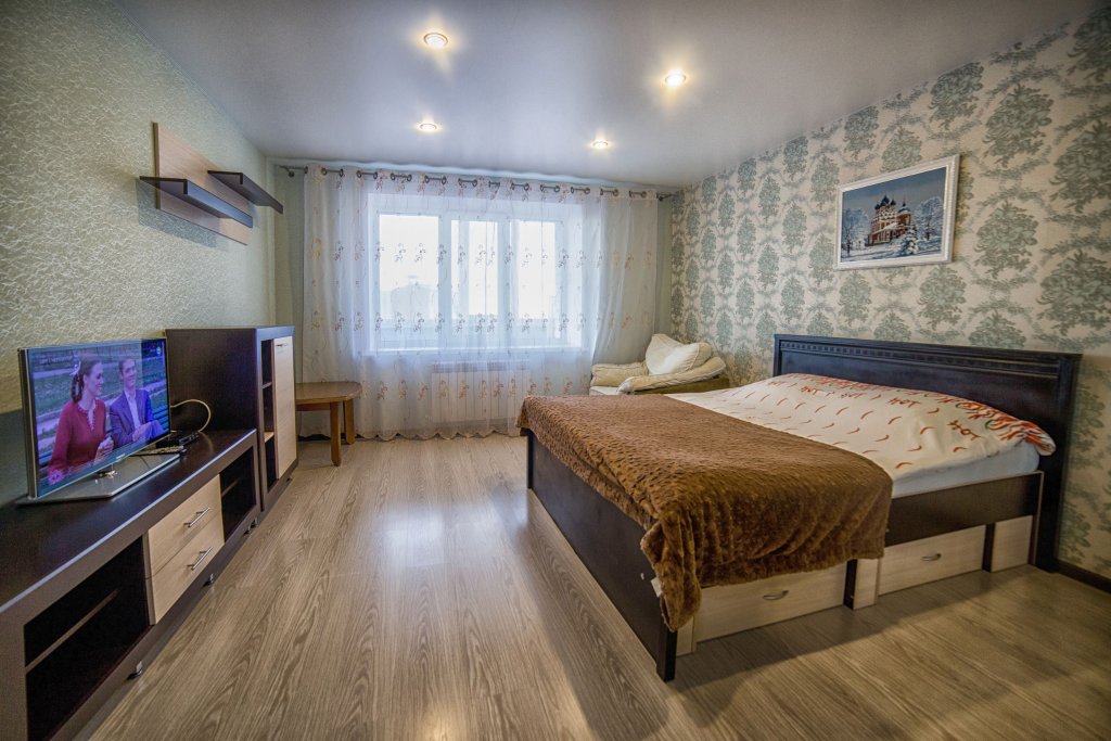 2х-комнатная квартира Матросова 16 в Смоленске - фото 1