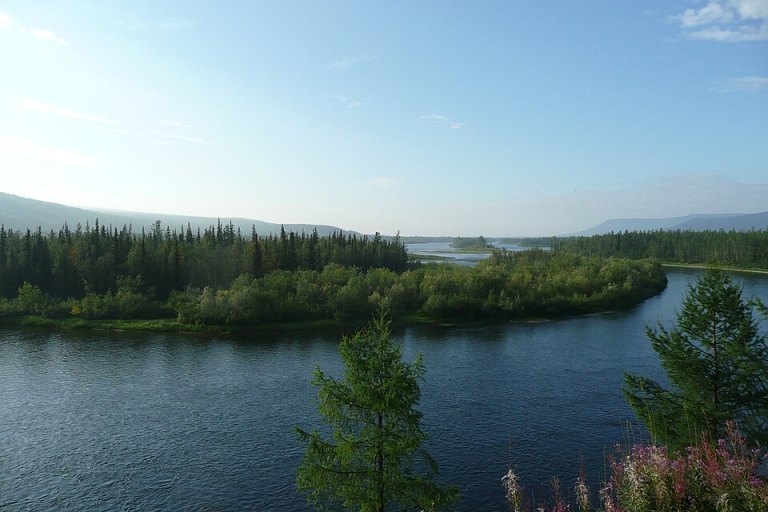 960px-Severnaya_River_(tributary_of_Nizhnyaya_Tunguska).jpg