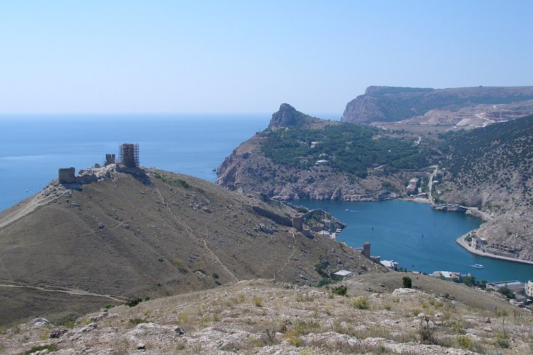 1080px-Balaklava,_Genoese_fortress,_Crimea.jpg