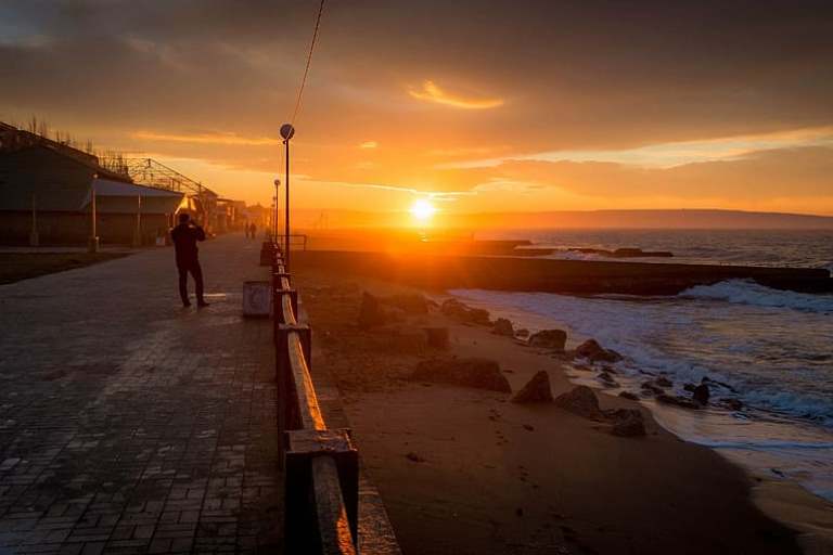 crimea-theodosius-sea-beach.jpg