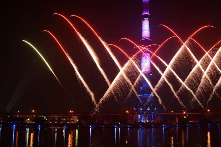 moscow-night-city-night-lights-ostankino-tower.jpg