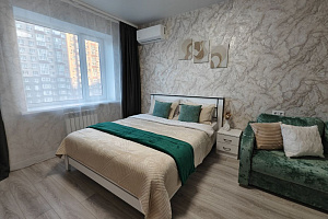 "Vgosti61 В современном ЖК" 1-комнатная квартира