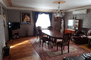 4х-комнатная квартира Лакоба 58 кв 4