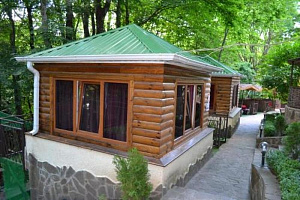 Гостиницы Ставрополя у парка, домик Лесника у парка