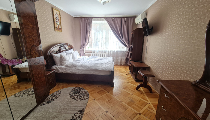 2-комнатная квартира Красноармейская 240 в Ростове-на-Дону - фото 1