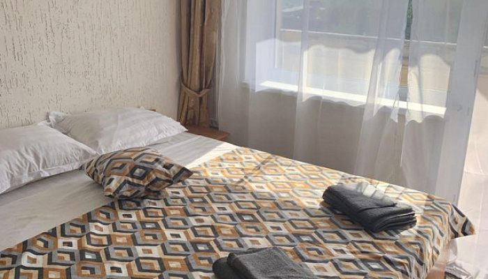 &quot;Белый Песок&quot; 1-комнатная квартира в п. Межводное (Черноморское) - фото 1