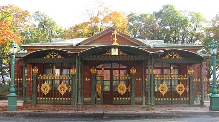 Домик Петра 1: сокровищница истории в сердце Санкт-Петербурга