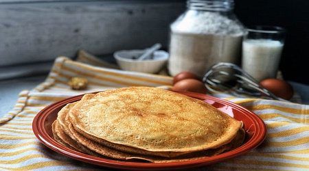 Где попробовать лучшие блины на Масленицу в Санкт-Петербурге