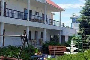 Гостевые дома Витязево с собственным пляжем, "У Петровича" с собственным пляжем - цены