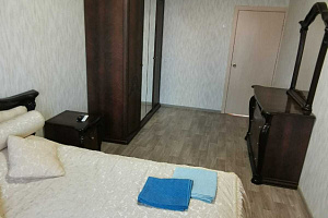 Гостиницы Ханты-Мансийска в центре, "На Гидронамыве" 2х-комнатная в центре - раннее бронирование