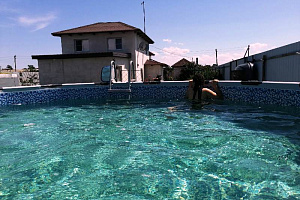 Отдых в Должанской с бассейном, "Ника" с бассейном - цены