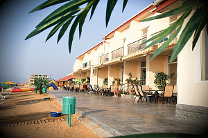 Отели Крыма с собственным пляжем, "Хижина Робинзона" с собственным пляжем - раннее бронирование