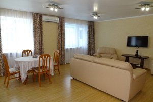 2х-комнатная квартира Грибоедова 25 в Геленджике фото 4