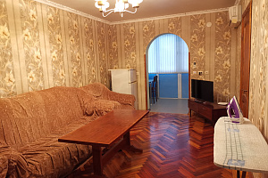 Квартиры Пицунды на месяц, "Золотое Руно" 3х-комнатная на месяц - раннее бронирование