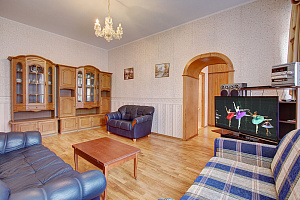 Квартиры Санкт-Петербурга в центре, 3х-комнатная Невский 81 в центре - раннее бронирование