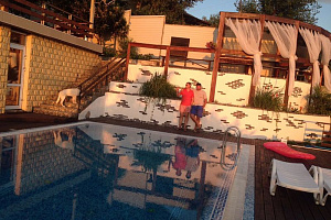 Отдых в Абхазии с бассейном, "VLAD & HOUSE" с бассейном - цены