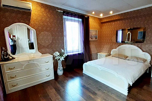 Квартиры Новороссийска 3-комнатные, 3х-комнатная Мира 14 3х-комнатная - фото