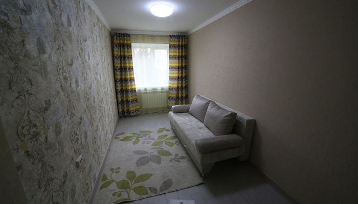 2х-комнатная квартира 8 марта 128 в Екатеринбурге - фото 1