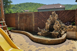 Отдых в Архипо-Осиповке с подогреваемым бассейном, "Замок на Земляничной" с подогреваемым бассейном - раннее бронирование