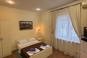Фото номера «Трехместный номер (с 1 кроватью и креслом-кроватью) с общей ванной комнатой», 1