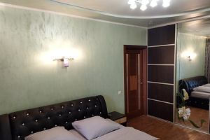 Гостиницы Хабаровска с сауной, "С хорошим ремонтом" 2х-комнатная с сауной - раннее бронирование
