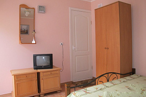 &quot;Цветочный&quot; гостевой дом в Учкуевке (Севастополь) фото 7