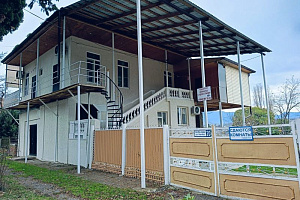 Гостевые дома Абхазии на первой береговой линии, "На улице Чачба" на первой береговой линии