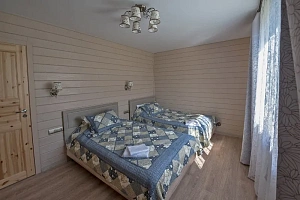 Фото номера «Большой дом с камином и кухней для двоих», 8