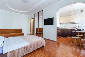 Гостиницы Нижневартовска с бассейном, "Уютная с Балконом" 1-комнатная с бассейном