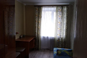 Гостиницы Алексина с собственным пляжем, 4х-комнатная 50 лет ВЛКСМ 8/а с собственным пляжем - забронировать номер