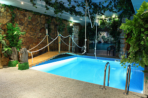 Гостиницы Тюмени с бассейном, "Лазурный берег" с бассейном - забронировать номер