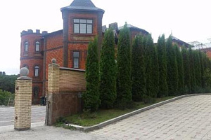 Отели Кисловодска с парковкой, "Старый замок" с парковкой - фото