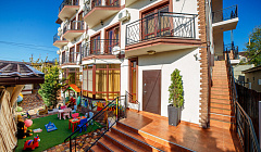 Фото объекта ««Villa Village (Вилла в деревне)» гостевой дом в Кабардинке», 2