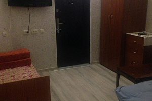 Квартиры Евпатории на месяц, 3х-комнатная на земле Пляжный 4 на месяц - фото