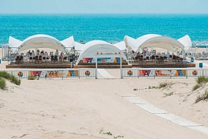 Гостевые дома Витязево с собственным пляжем, "Gold Resort" с собственным пляжем - забронировать номер