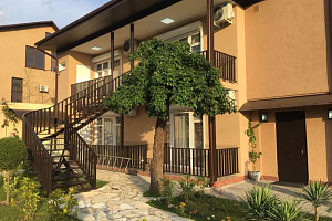 Отели Абхазии с бассейном, Мира 218 с бассейном - цены