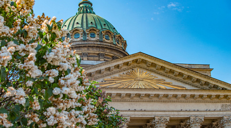 10 удивительных мест, куда поехать на 8 марта в России