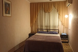 Отдых в Будённовске, 2х-комнатная 1 микрорайон 6 - фото